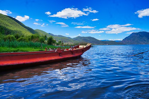 好的,以下是为您提供的50字内的原创疑问句标题,,高中数学作业书,哪本筑梦升学路?